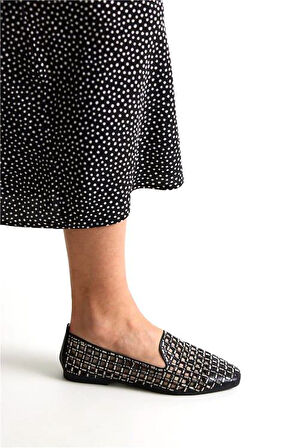 Beyaz (Park Moda) Taş Detaylı Günlük Kadın Babet SİYAH