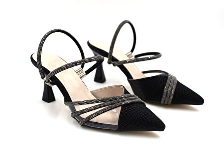 Prego (Park Moda) Taş Biye Detaylı Burnu Kapalı Kadın Abiye Ayakkabı SİYAH