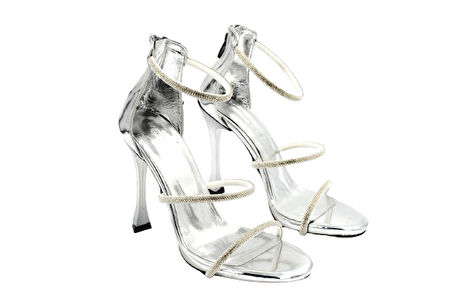 Beyaz (Shoes) Taş Biye Detaylı 3 Bant Topuklu Kadın Ayakkabı GUMÜŞ