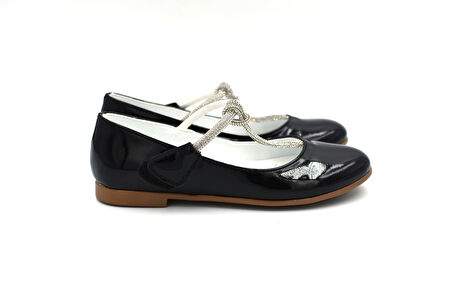 Beyaz (Azra) Taş Biye Detaylı Termo Kaymaz Taban Kız Çocuk Babet SİYAH