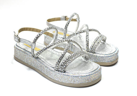 Prego (Park Moda) Taş Biye Detaylı Kadın Sandalet SİYAH