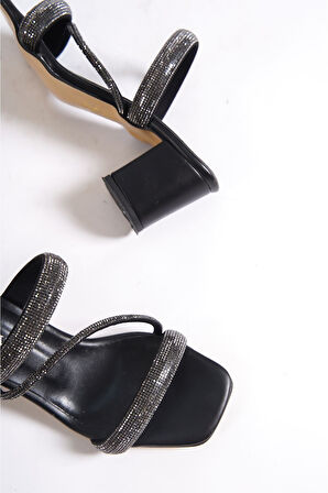 Prego (Desniy) Taş Biye Detaylı Kadın Terlik SİYAH