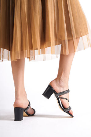 Prego (Desniy) Taş Biye Detaylı Kadın Terlik SİYAH