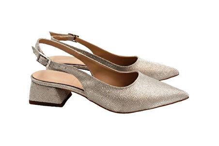 Prego (Oc Shoes) Alçak Topuklu Burnu Kapalı Kadın Ayakkabı ALTIN