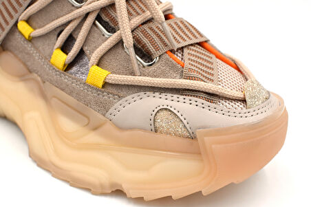 Beyaz (London) Asimetrik Bağcıklı Şeffaf Kalın Taban Kadın Spor Ayakkabı BEJ