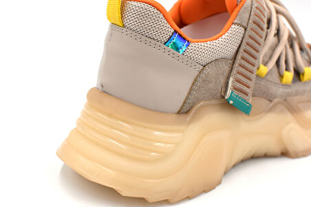 Beyaz (London) Asimetrik Bağcıklı Şeffaf Kalın Taban Kadın Spor Ayakkabı BEJ