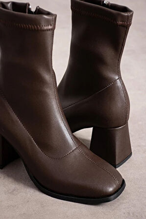 Beyaz Topuklu Kadın Streç Bot KAHVE