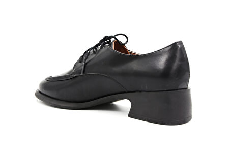 Beyaz (Park Moda) Termo Kaymaz Taban Bağcıklı Günlük Kadın Ayakkabı SİYAH