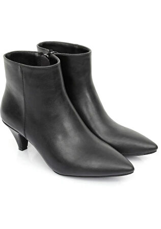 Beyaz (Pine Cone) İnce Topuklu Sivri Burun Fermuarlı Günlük Kadın  Kısa Çizme SİYAH