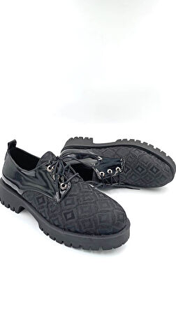 Beyaz (London) Lala Termo Kaymaz Taban Bağcıklı Günlük Kadın Ayakkabı SİYAH