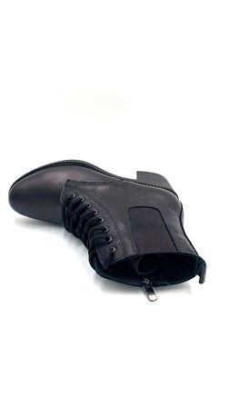 Beyaz (İniesta) Hakiki Deri Termo Kaymaz Taban Fermuarlı&Bağcıklı Kadın Bot SİYAH