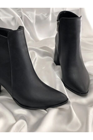 Beyaz (Oc Shoes) Topuklu Fermuarlı Günlük Kadın Bot SİYAH