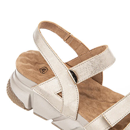 Muya Olimba 34201 Poli Hafif Taban Cırtlı Masajlı Günlük Kadın Sandalet BEJ