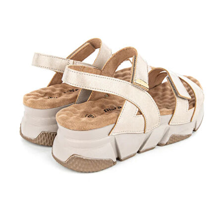 Muya Olimba 34201 Poli Hafif Taban Cırtlı Masajlı Günlük Kadın Sandalet BEJ