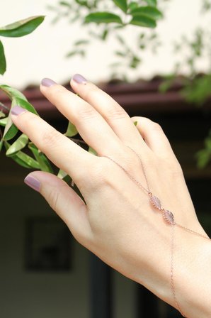 Devetabanı Yaprağı Motifli 925 Ayar Gümüş Şahmeran - B038201