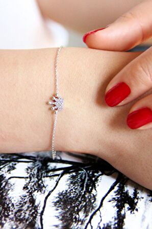 Zirkon Taşlı 925 Ayar Gümüş Taç Bileklik - B054601