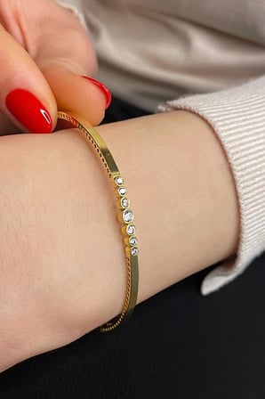 18k Altın Kaplamalı 925 Ayar Gümüş Zirkon Taşlı Kelepçe Bileklik - 45101401