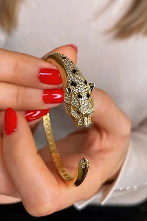 18k Altın Kaplamalı 925 Ayar Gümüş Panter Figürlü Kelepçe Bileklik - 45102401