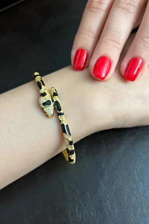 18K Altın Kaplamalı 925 Ayar Gümüş Yılan Figürlü Kelepçe Bileklik - 45102801