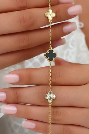 14K Altın Kaplamalı 925 Ayar Gümüş Granada Saray Yoncaları Bileklik - Siyah Oniks 45103302