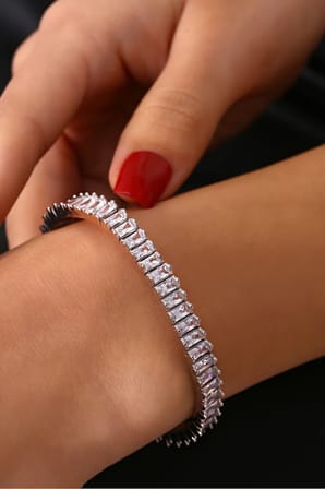 925 Ayar Gümüş Baget Taşlı Tam Tur Su Yolu Bileklik - 45104801