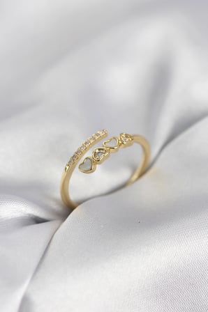 Gold Renk Zirkon Taşlı Minimal Kalp Model Kadın Yüzük