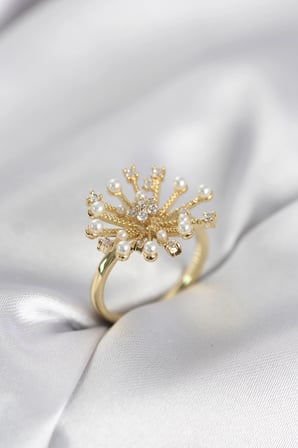 Gold Renk Karahindiba Model Zirkon Taşlı Kadın Yüzük