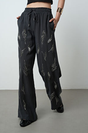 Kadın Önü Taş İşlemeli Düz Renk Beli Lastikli Bol Paça Pantolon