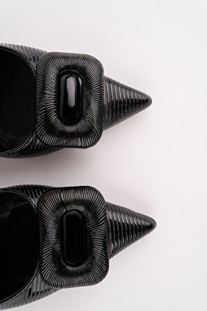 Kadın Tokalı İnce Topuklu Stiletto Ayakkabı