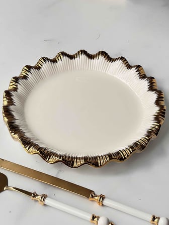 Yuvarlak Sunum Tabağı Sofya Stoneware Gold Kenarlı – 31 cm