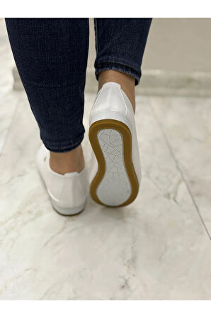 Ortapedik Tabanlı Günlük Yumuşak Kadın Ayakkabı - Şık ve Rahat Tasarım