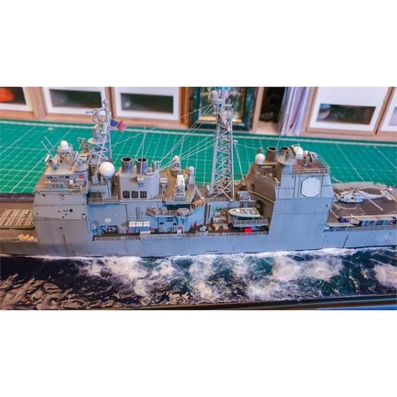 Dragon 1003, 1/350 USS Ticonderoga CG-47 Güdümlü Füze Kruvazörü Maketi