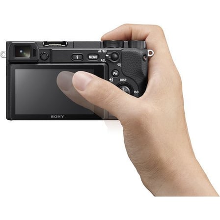 Sony a6400 18-135mm Aynasız Fotoğraf Makinesi