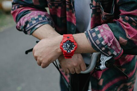 Casio GA-700-4ADR Kol Saati