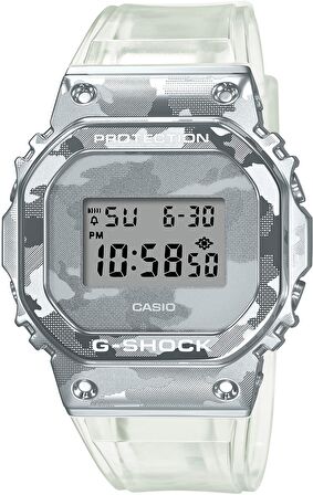 Casio GM-5600SCM-1D