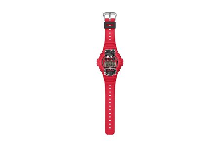 Casio DW-6900AKA-4DR G-Shock Dijital Kırmızı Silikon Kordonlu 200m Erkek Kol Saati