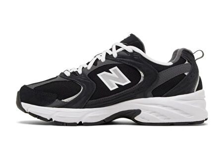 New Balance 530
Classic Black Grey Unisex Sneaker 