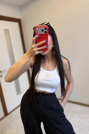 Guss Zımbalı Askılı Beyaz Crop Atlet