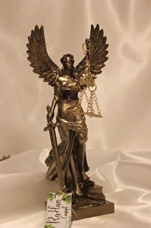 Dekoratif Avukat Adalet Kadın Heykeli Themis Terazi Kanatlı