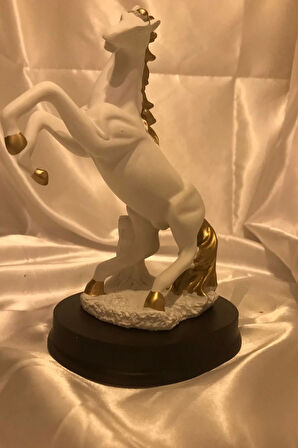 Kaideli At Biblo Şahlanan Kır At Polyester Heykel Şık Tasarım