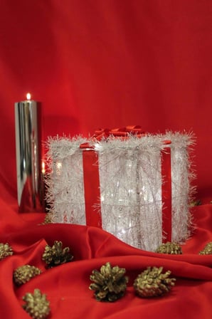 Noel Led Işıklı Hediye Kutusu Paketi Yılbaşı Gümüş 15*15*15