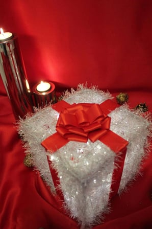 Noel Led Işıklı Hediye Kutusu Paketi Yılbaşı Gümüş 15*15*15