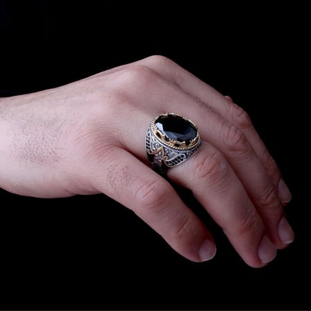 925 Ayar Parlak Safir Taşlı Melek Figürlü Gümüş Erkek Yüzük