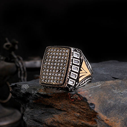 925 Ayar Gümüş Erkek Yüzük – Sanatsal İşlemeli Doğal Taş Yüzük