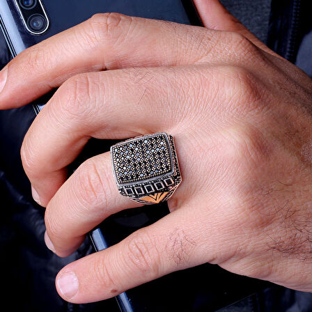 925 Ayar Gümüş Erkek Yüzük – Sanatsal İşlemeli Doğal Taş Yüzük