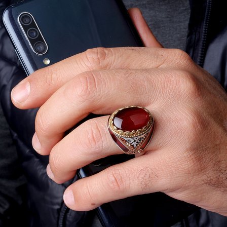 Erkek 925 Ayar Gümüş Yüzük – El İşçiliği Desenli Özel Taşlı Model