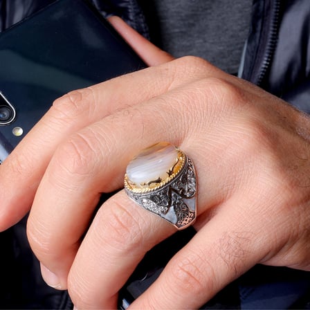 925 Ayar Parlak Safir Taşlı Melek Figürlü Gümüş Erkek Yüzük