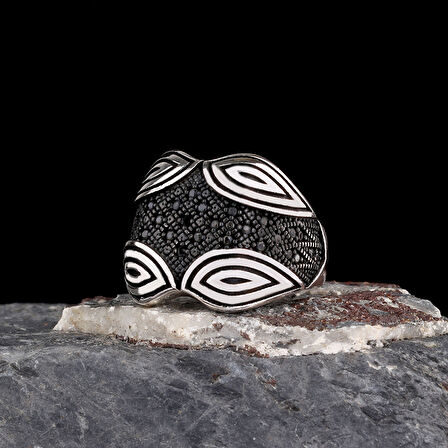 Senin Silver – Derin İz 925 | Sanatsal Dokulu Gümüş Yüzük