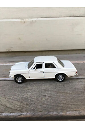 Welly Mercedes-Benz W114 220 Diecast Metal Araba Model Araba Oyuncak Araba Çek Bırak Araba 12 Cm