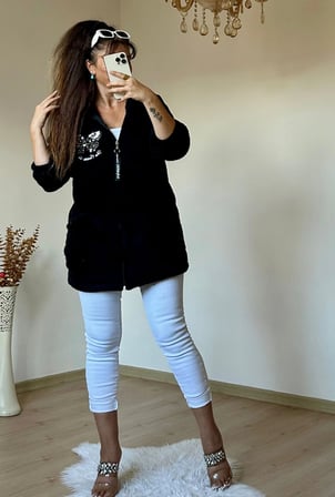 Pullu Kelebek Pelus Mont Siyah